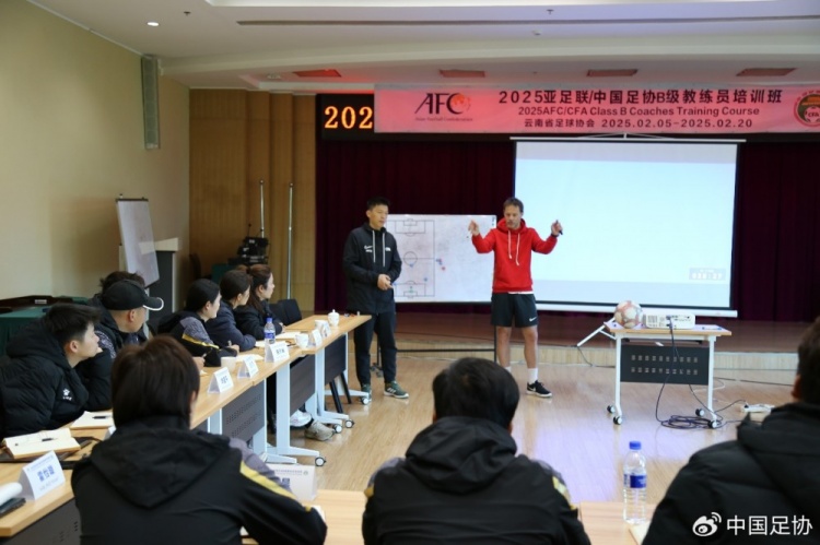  技術(shù)為王，中國(guó)足球踏上尋找靈魂之路