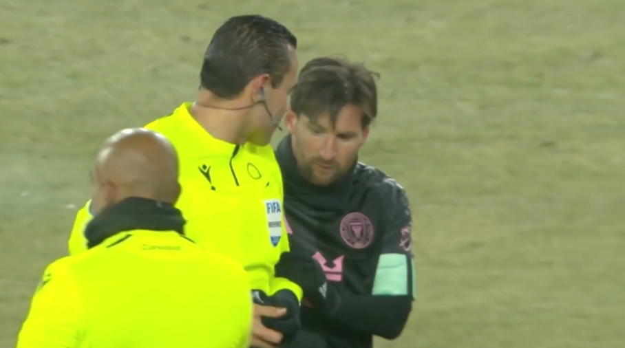  賽后向梅西要簽名！ESPN：墨西哥裁判被停哨半年，再犯無(wú)限期停哨