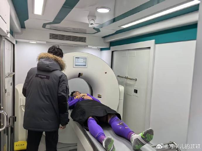 記者：謝維軍初步檢查無大礙，后續(xù)兩天還要注意觀察