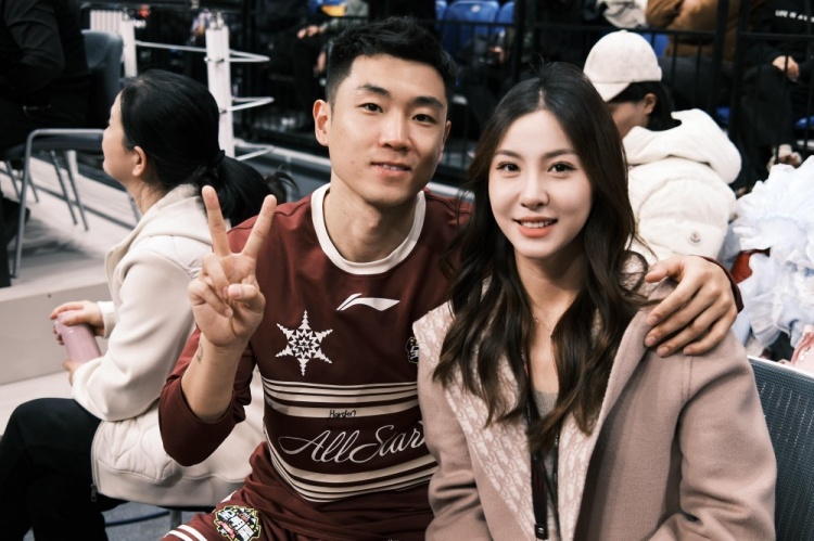  很搭！高詩巖妻子曬多張美照：打卡全明星 吉林下次見