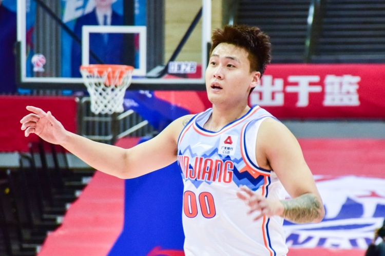  狀態(tài)回來了！趙睿18中7拿到22分5板4助1斷 正負值+15