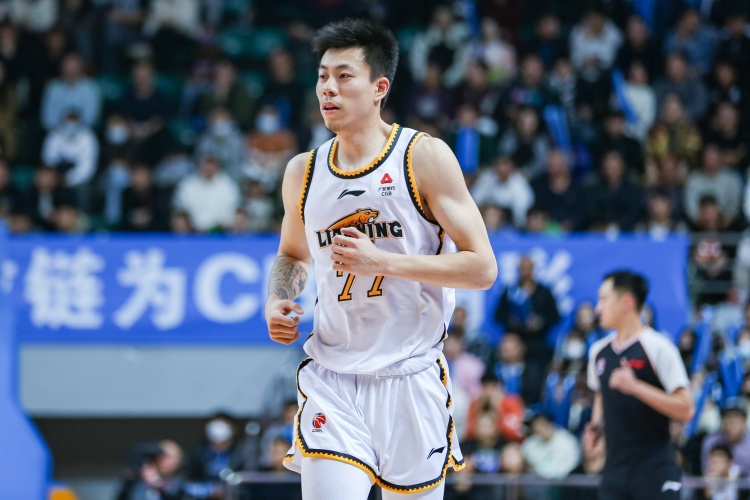  復出還要找狀態(tài)！張鎮(zhèn)麟半場6中1僅拿2分1板4助1斷