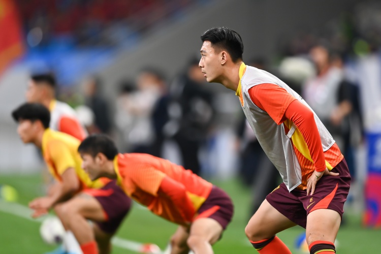  足球報(bào)：張玉寧、蔣圣龍均有不同程度傷病，伊萬(wàn)未讓在熱身賽出場(chǎng)