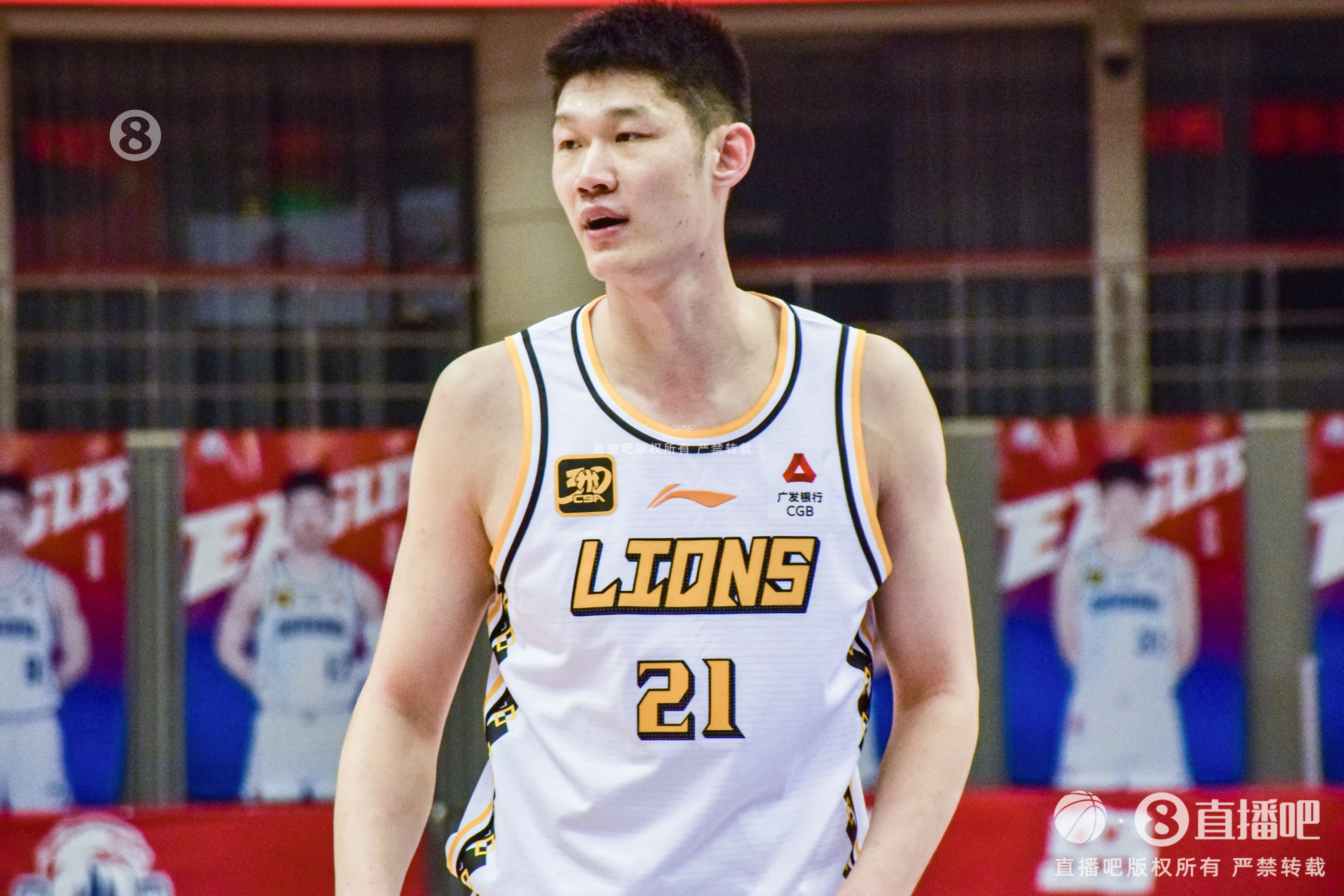  15僅中4！孔德昕：孫銘徽傷缺 胡金秋打出了生涯最低效一戰(zhàn)
